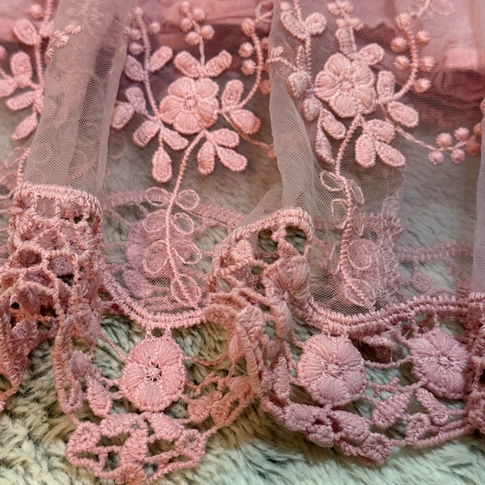NJXD Pink Lace Floral Dress - Picture 4 of 7